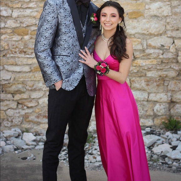 Prom dress - Picture 2 of 2